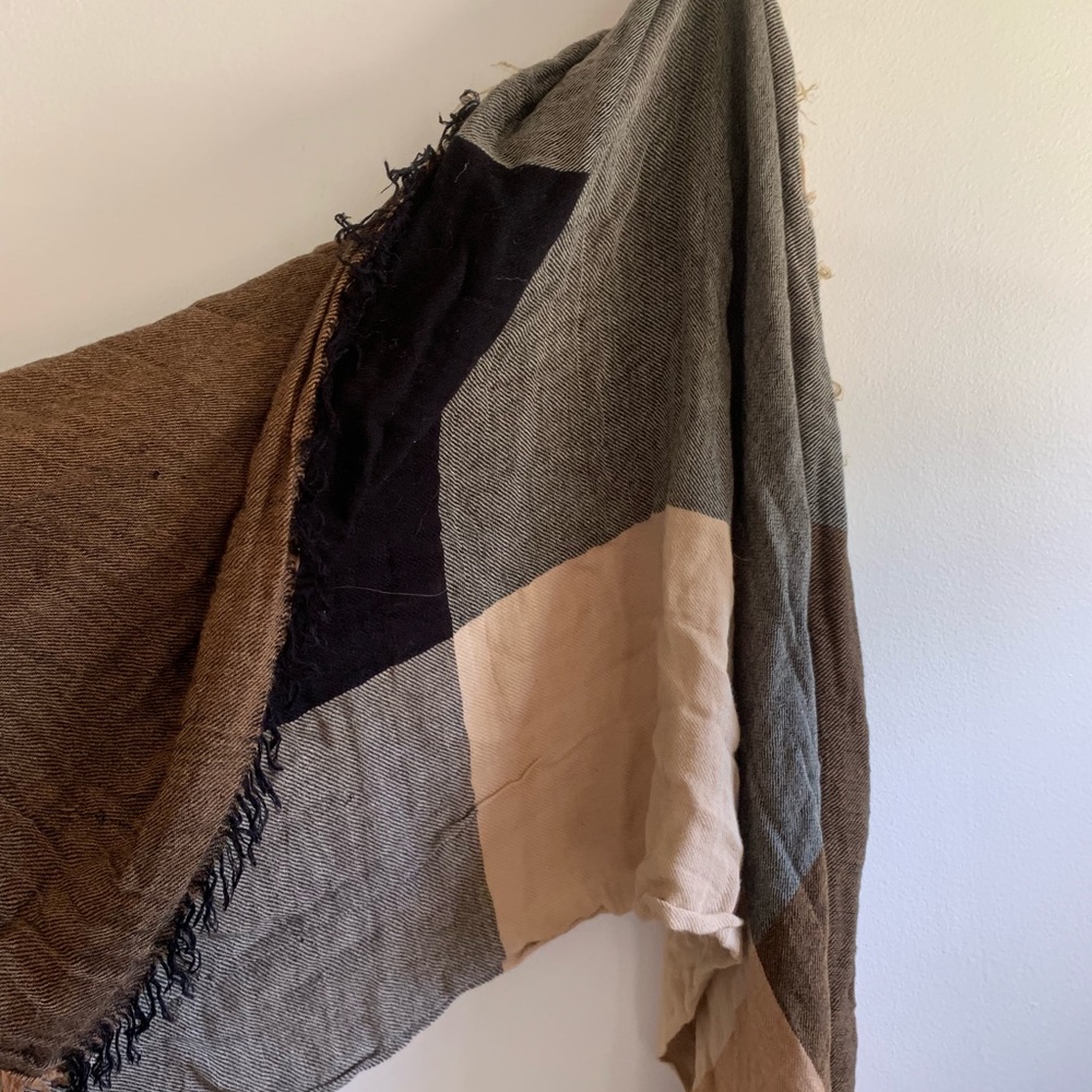 Brown and black blanket scarf